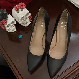 Mix No. 6 Classic Black HOTT 🔥 Heels